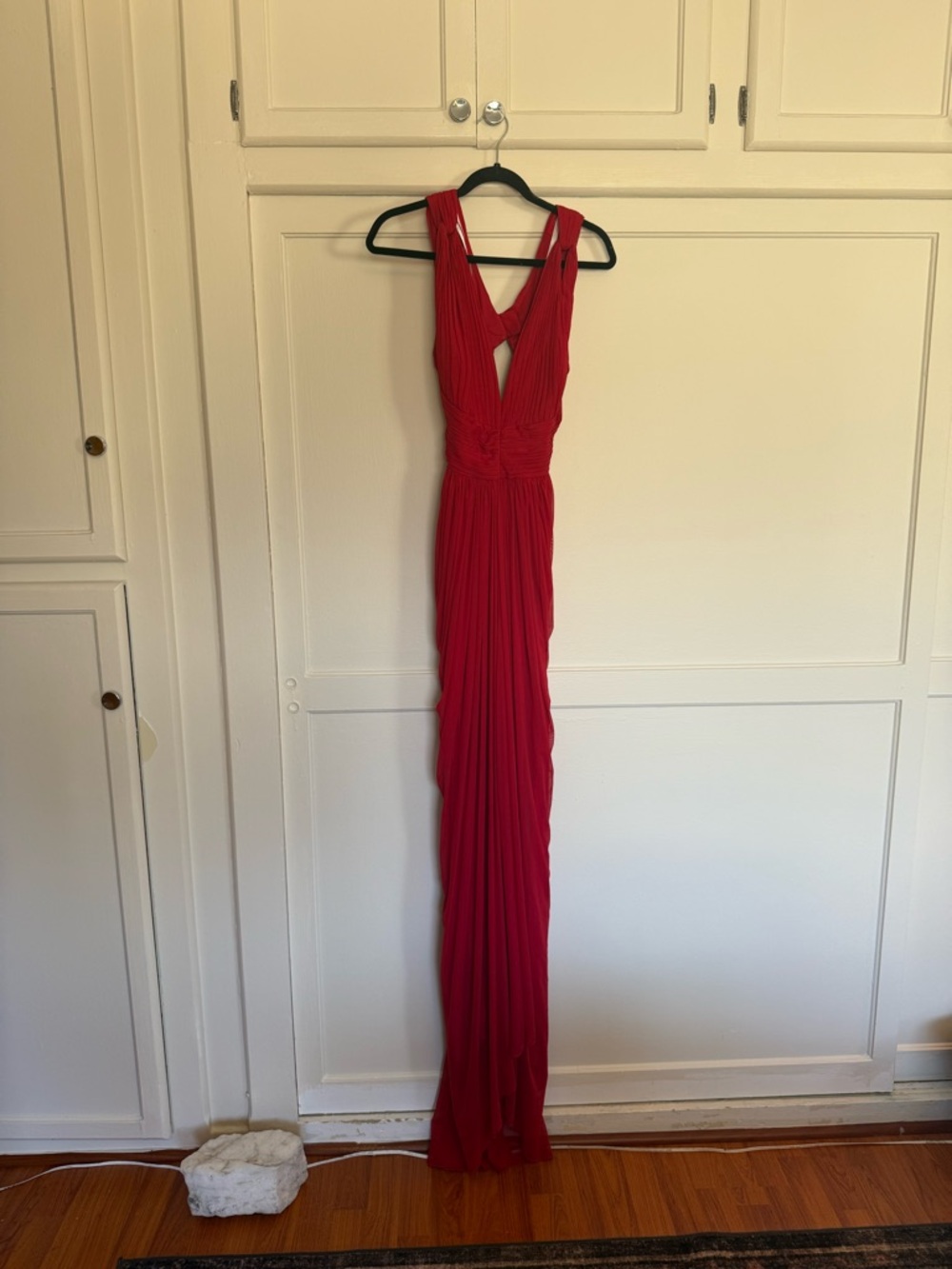 Elegant Red Ruched Gown - Picture 3 of 6